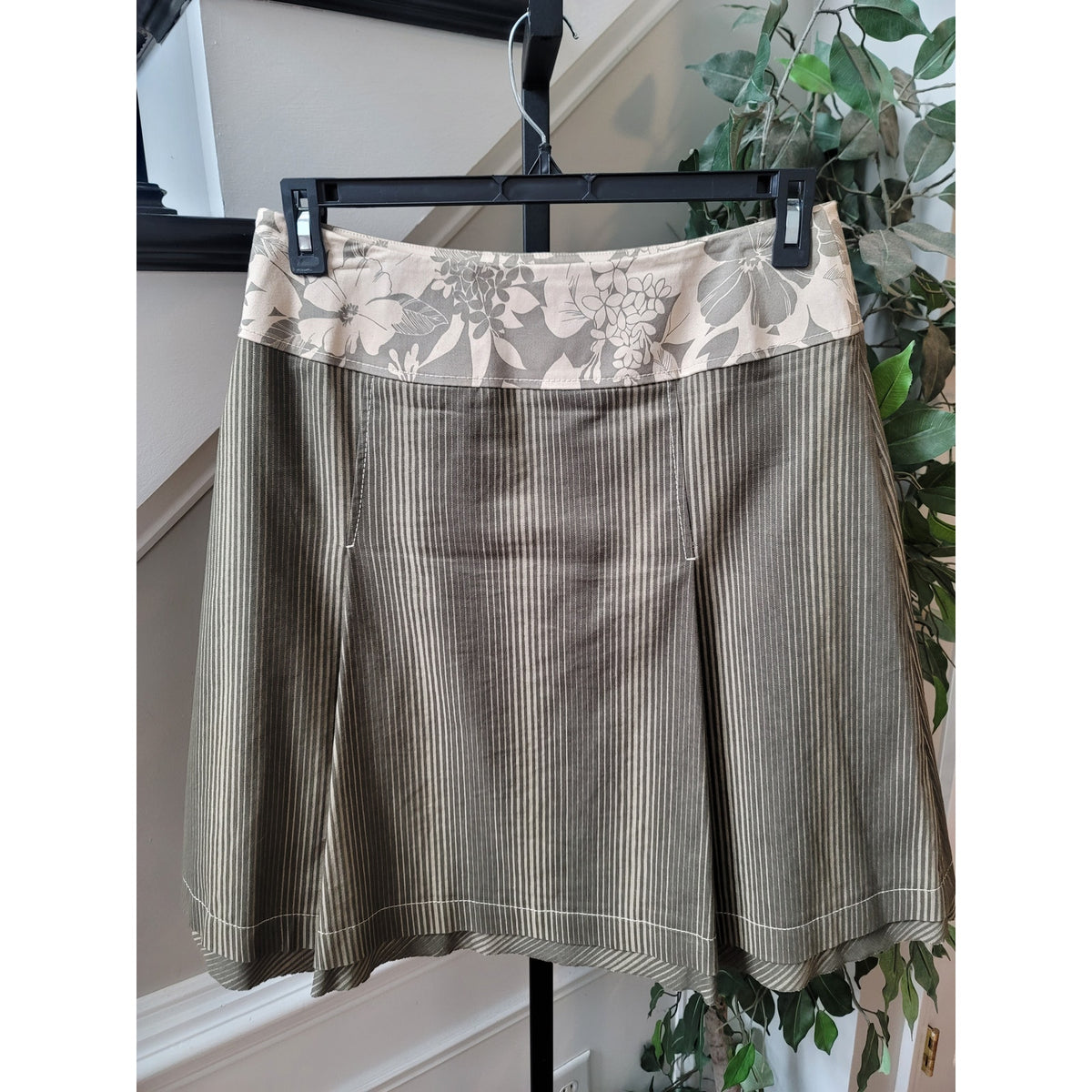 Phoebe A-Line Skirt Women's Size 10 Olive Green Pinstripe Pleated Fully Lined