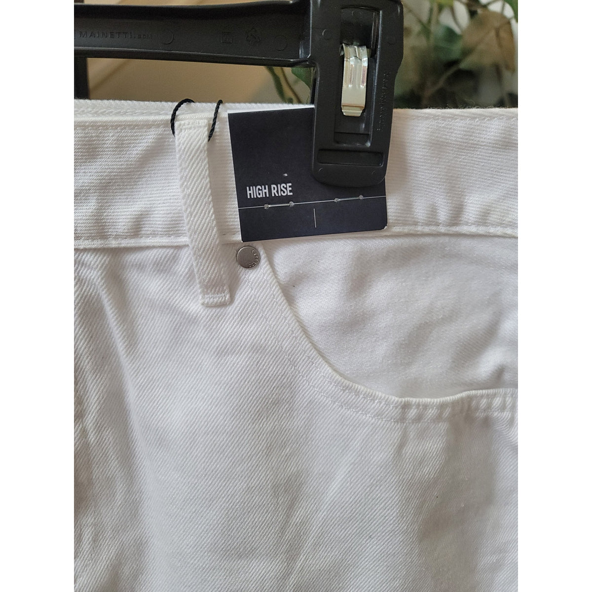 Express Mini Skirt Women's Size 12 White Denim High Rise Curved Hem 5-pockets