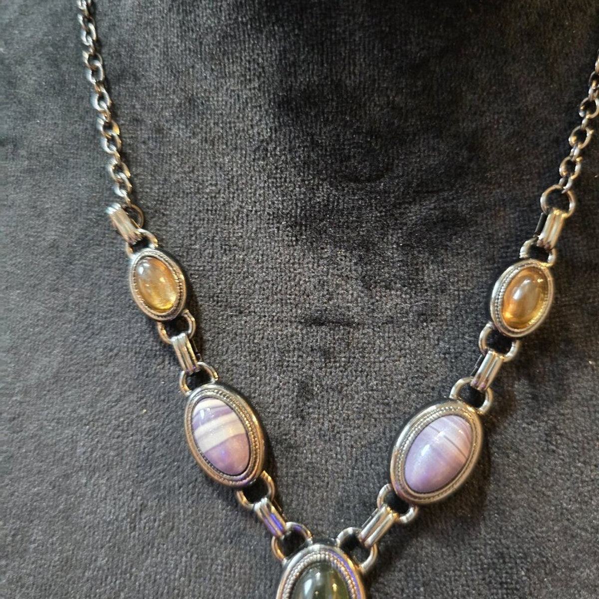Womens Y-Style Kunzite Oval Stone Silver Tone Collar Necklace with Lobster Clasp