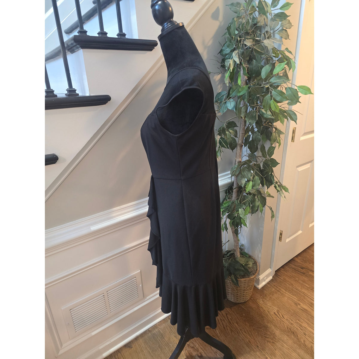 R&M Richards Midi Dress Women's SZ 8 Black Ruffle Flute Hem Asymmetric Cascade