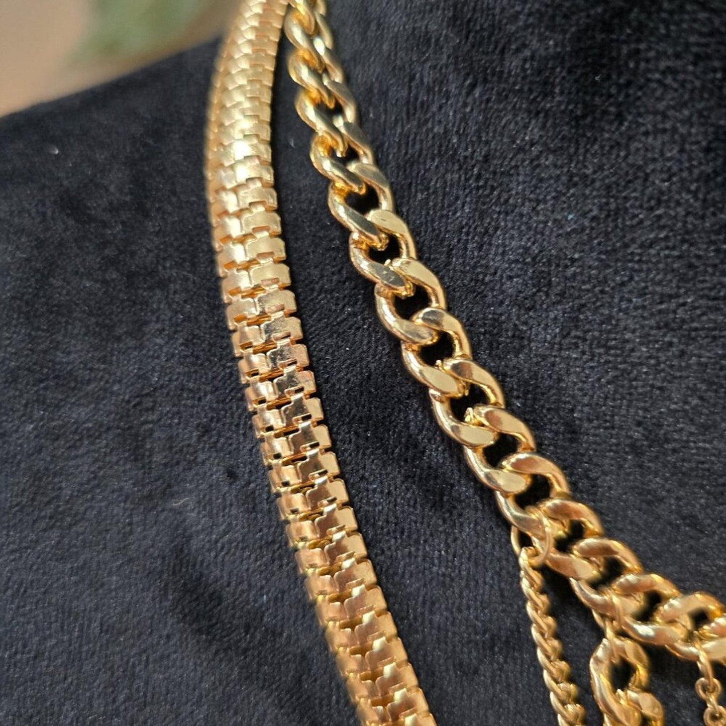 Womens Fashion Amber Acrylic Gold Tone Chain Necklace Jewelry with Lobster Clasp