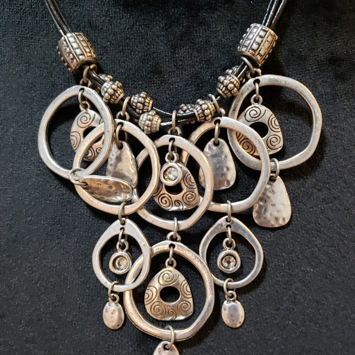 Women Silver Tone Open Hoop Ring Statement Necklace Jewelry with Lobster Clasp