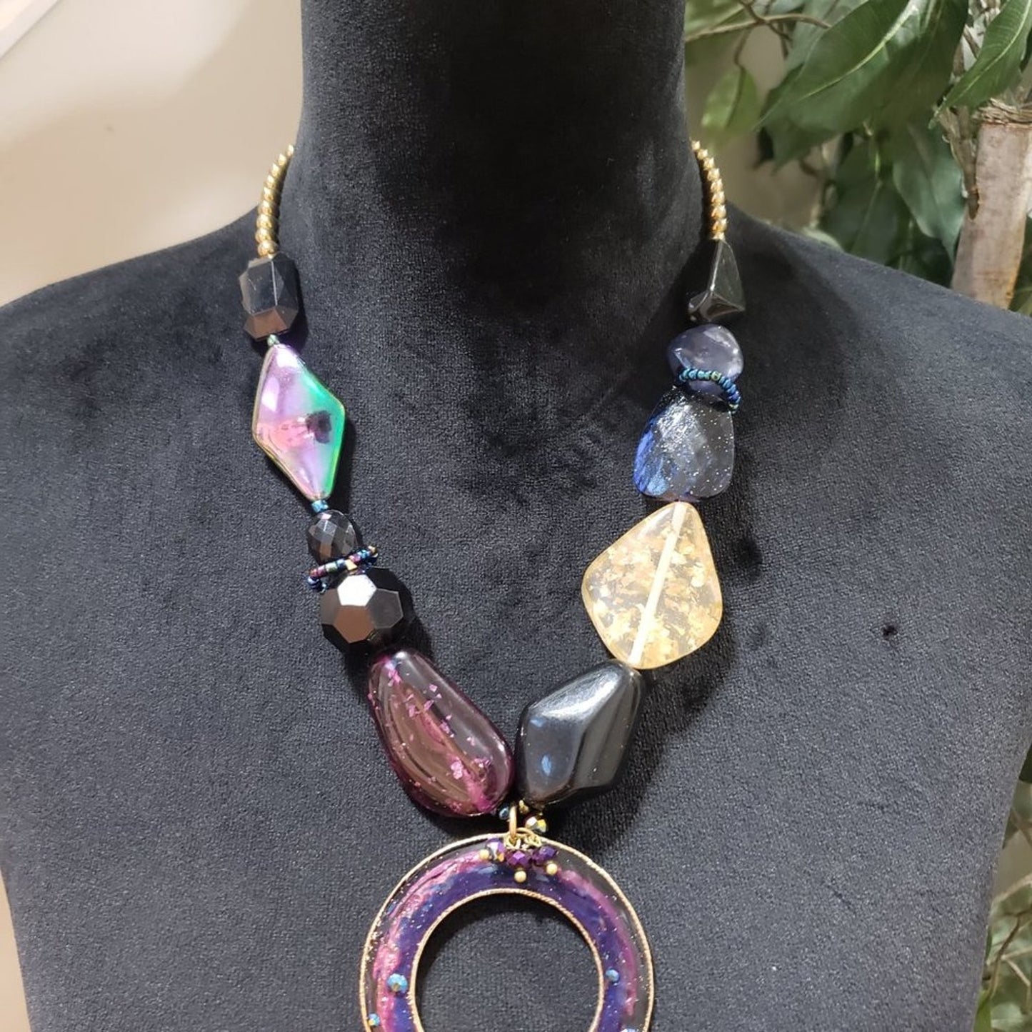 Versona Women Fashion Multi Rhinestones Beads Round Shape Resin Pendant Necklace