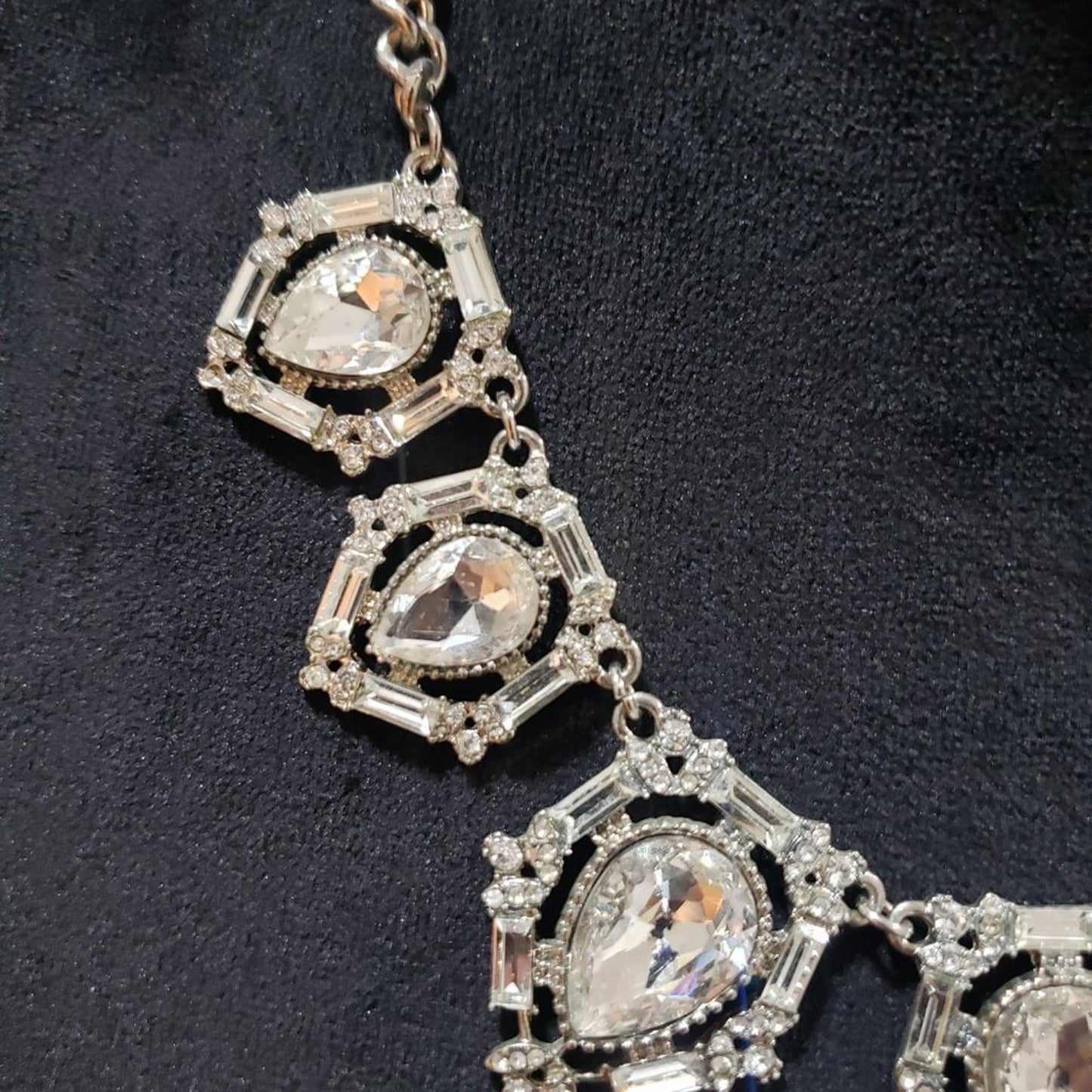 Womens Fashion Rhinestone Silver Tone Statement Collar Necklace w/ Lobster Clasp