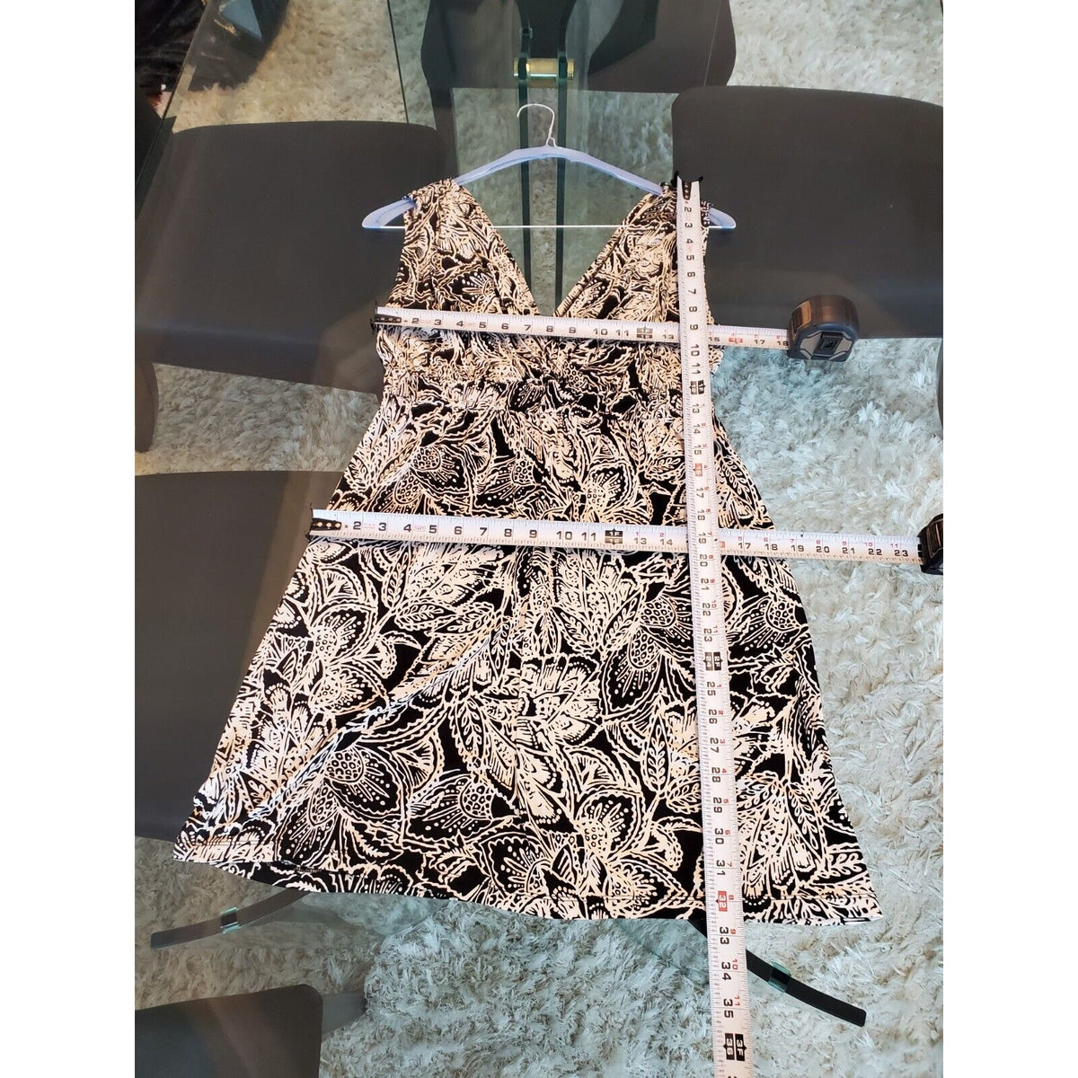 LOFT Women's Black & White Floral Rayon V-Neck Sleeveless Knee Length Dress MP