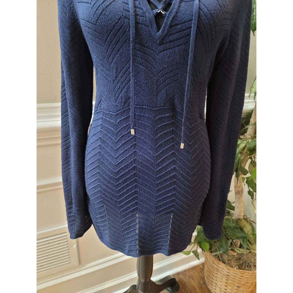 White House Black Market Tunic Sweater Womens Small Blue Zigzag Knit Long Sleeve