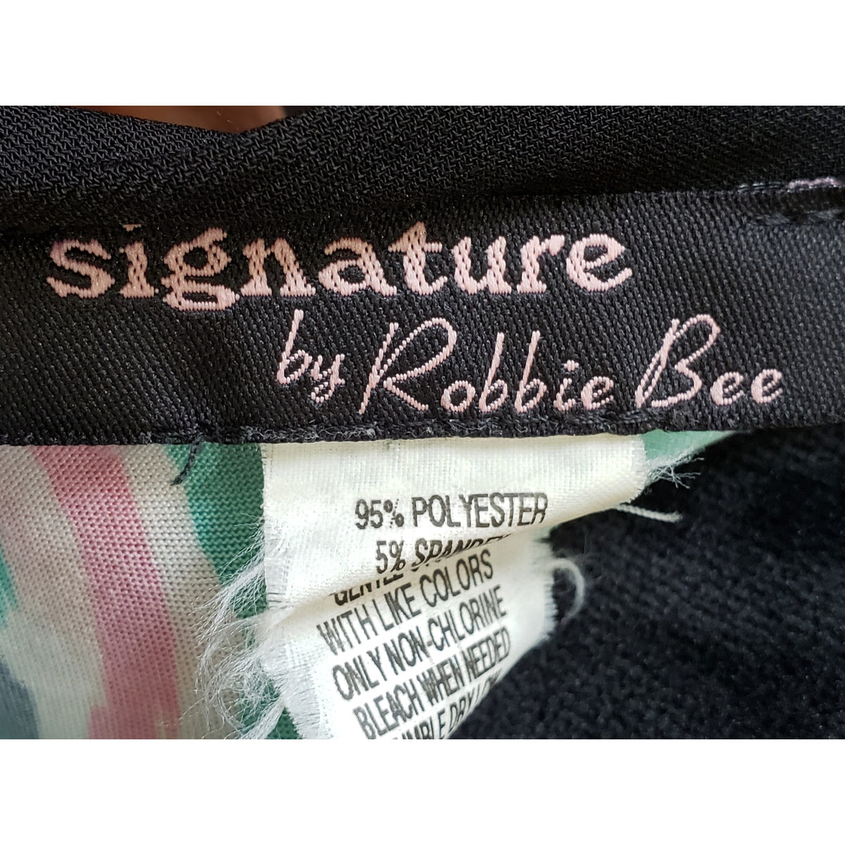 Signature by Robbie Bee Shift Dress Womens M Multi Geo Print Stretch Boat Neck