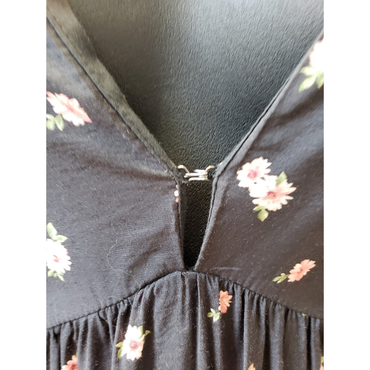 Forever 21 Long Maxi Dress Women's S Black Floral Butterfly Sleeve Plunge V Neck