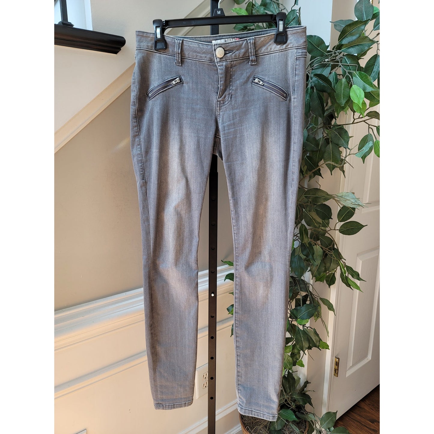 Cabi Skinny Jeans Women's Size 4 Gray Cotton Blend Zipper Stretch Lightweight