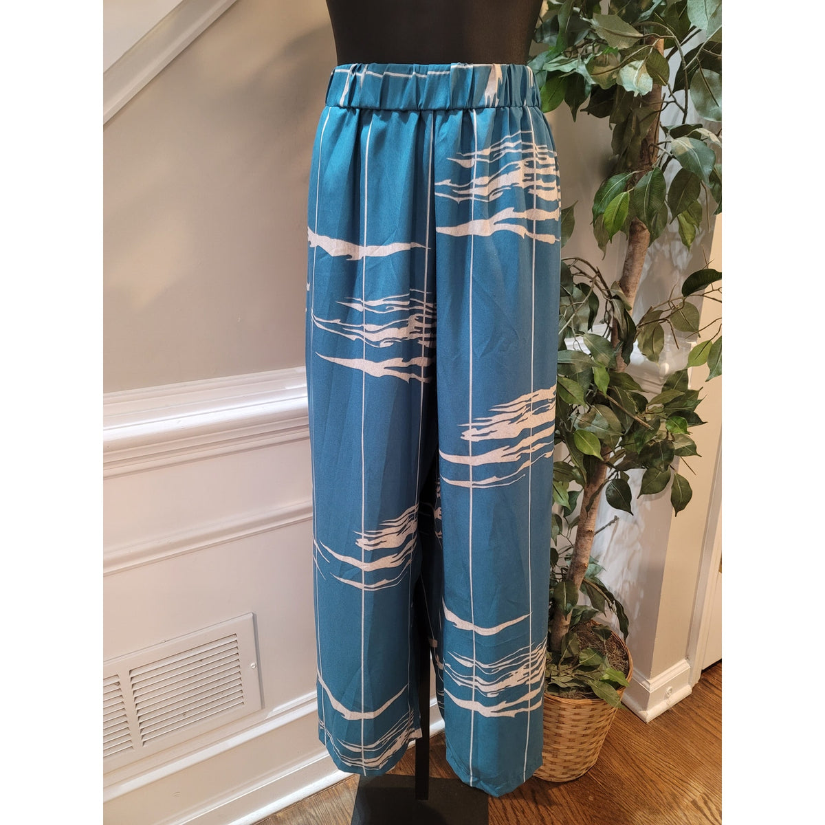 Co-Ord Set Women's Size XL Teal Blue Abstract Pleated Long Sleeve Boat Neck