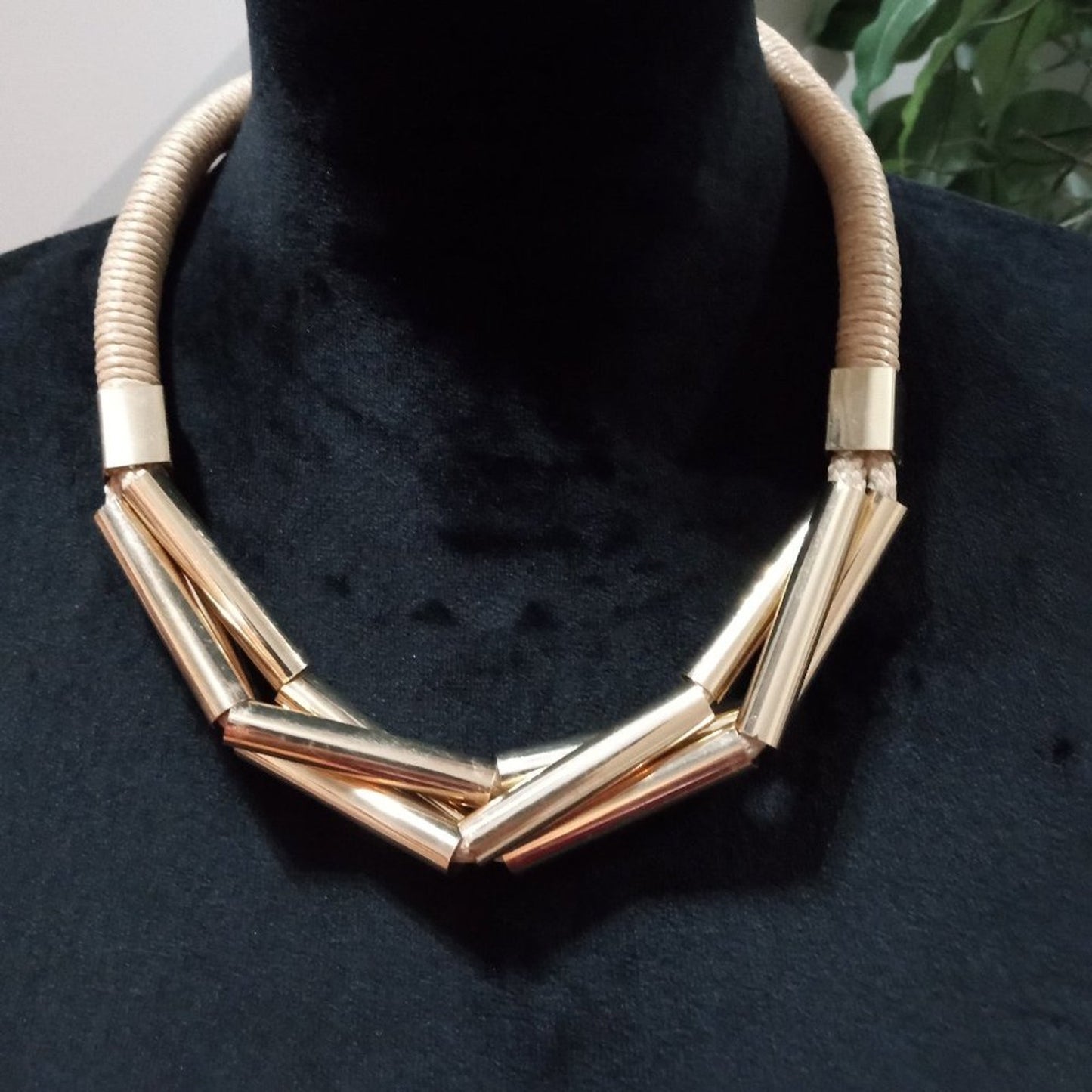 Womens Fashion Chunky Gold Tone Bar Statement Collar Necklace with Lobster Clasp