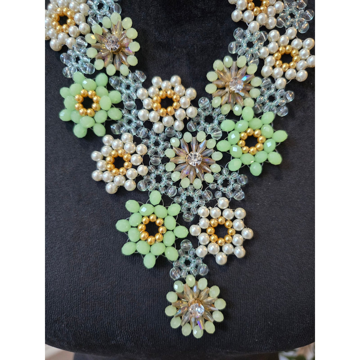 Alpha Green White Faux Pearl Faceted Crystal Beads Floral Statement Necklace