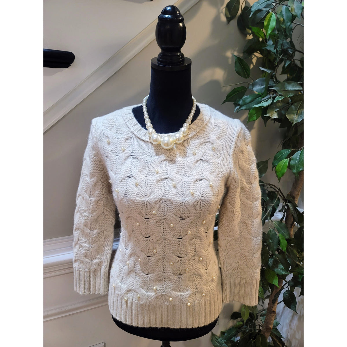 Ann Taylor Pullover Sweater Women's Medium Cream Embellished Pearl Ribbed Hem