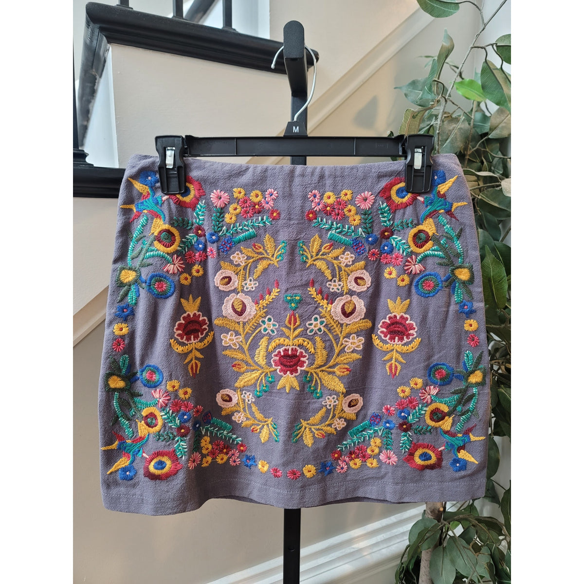 Umgee Mini Skirt Women's Small Gray Floral Embroidered Fully Lined Back Zipper