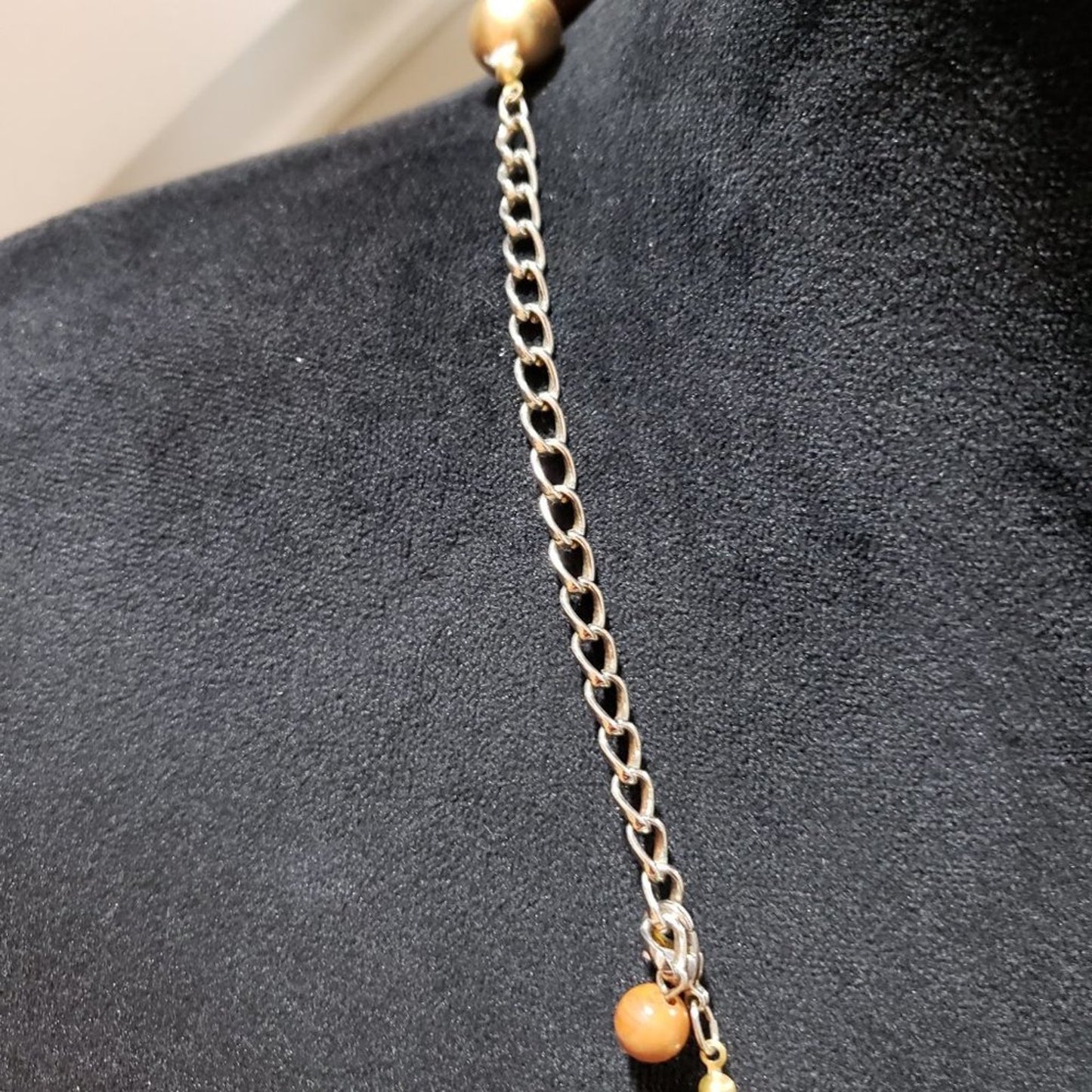 Women Fashion Yellow Carved Tigers Eye Beads Collar Necklace with Lobster Clasp