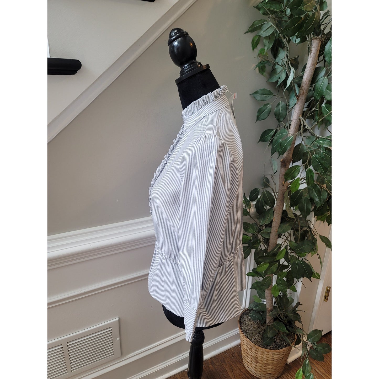 Kimchi and Blue Blouse Women Medium White Black Striped Ruffle Button Down Top