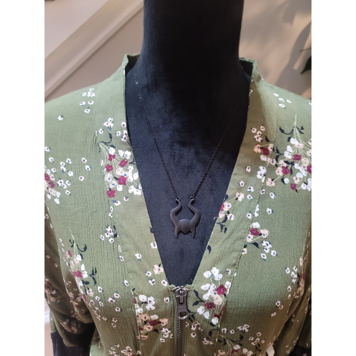 True Craft Bomber Jacket Women Small Olive Green Floral Slash Pocket Long Sleeve
