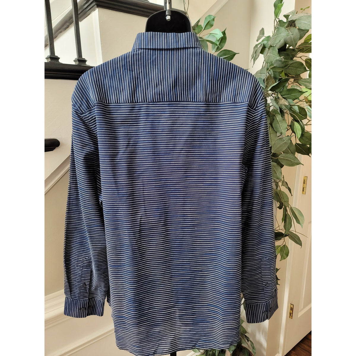 Alfani Button-Up Shirt Men's Size X-Large Blue Stripes 100% Cotton Long Sleeves