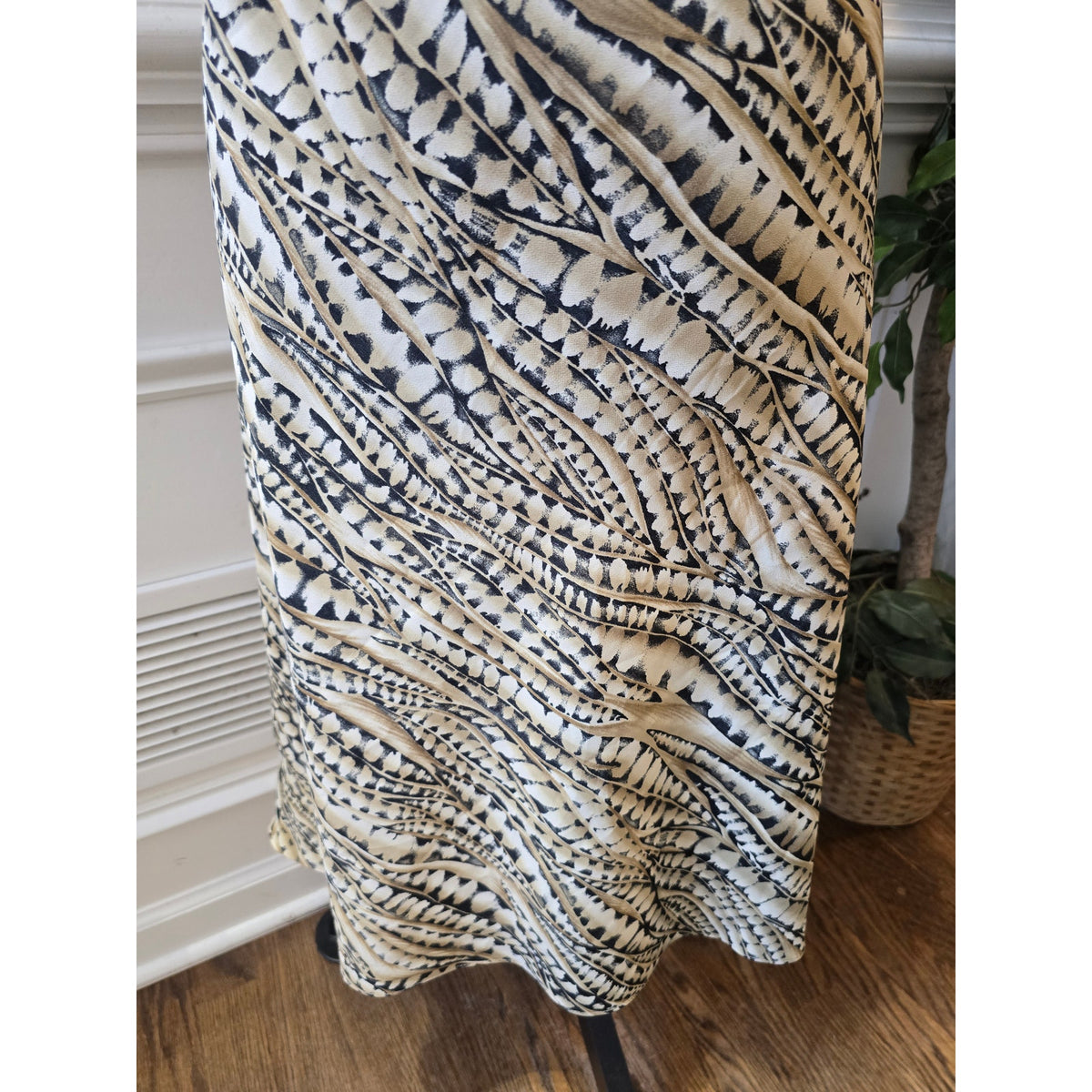 New York & Company Midi Dress Women Large Beige Abstract Halter Neck Back Zipper