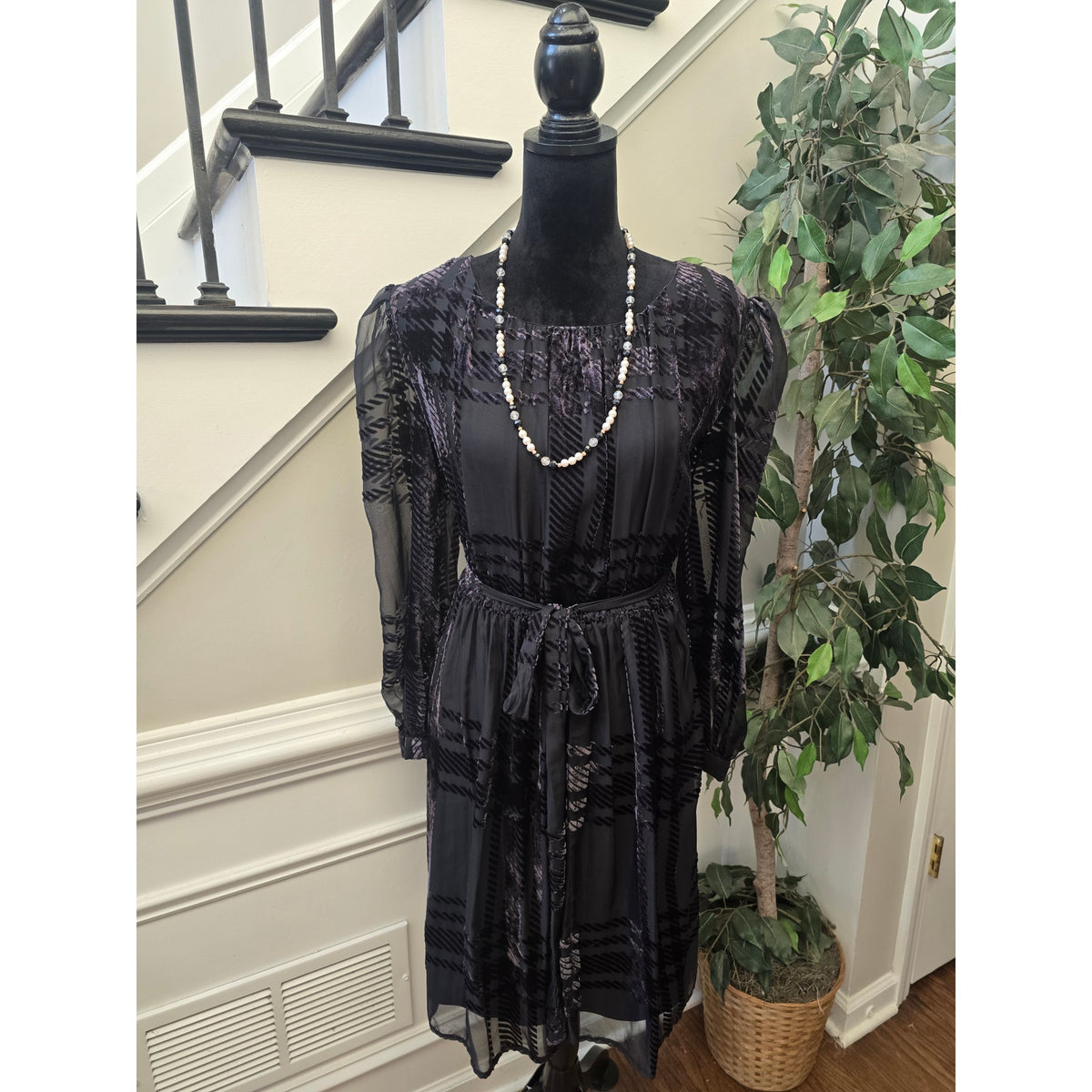 Taylor A-Line Dress 14 Black Velvet Plaid Tie-Waist Scoop Puff Shoulder Party