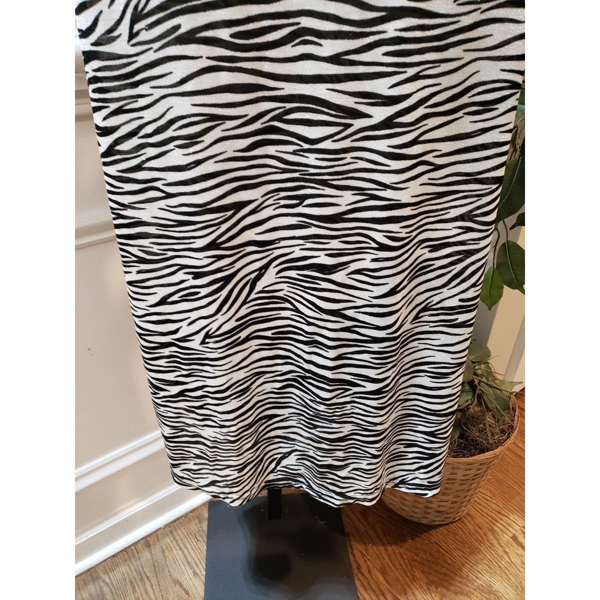 Women's Maxi Dress Small Black White Zebra Print Stretch Sleeveless Scoop Neck