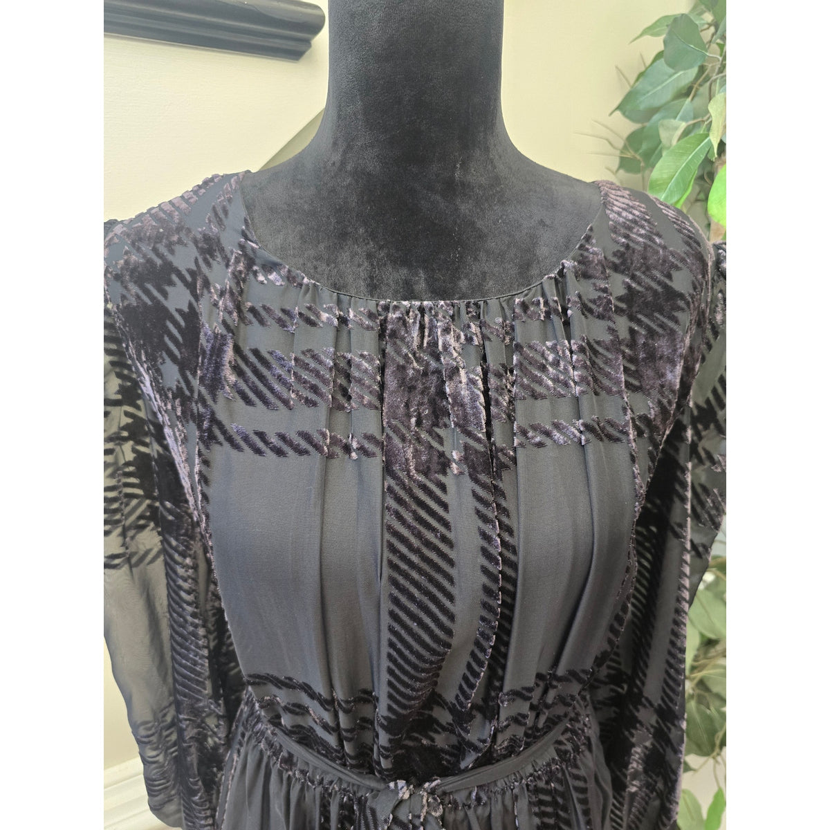 Taylor A-Line Dress 14 Black Velvet Plaid Tie-Waist Scoop Puff Shoulder Party