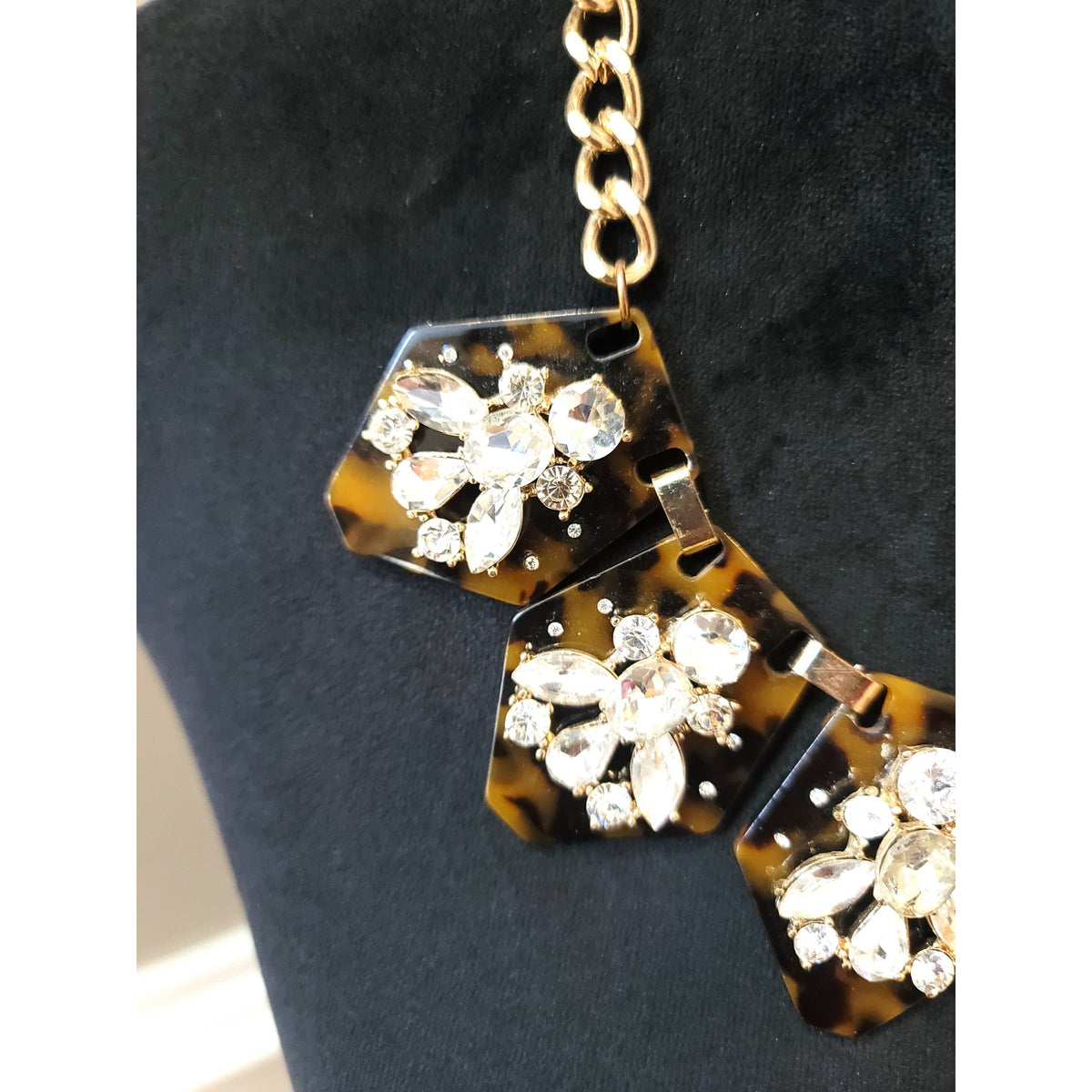 Women's Statement Tortoise Resin Necklace with Crystals Lobster Clasp Chain