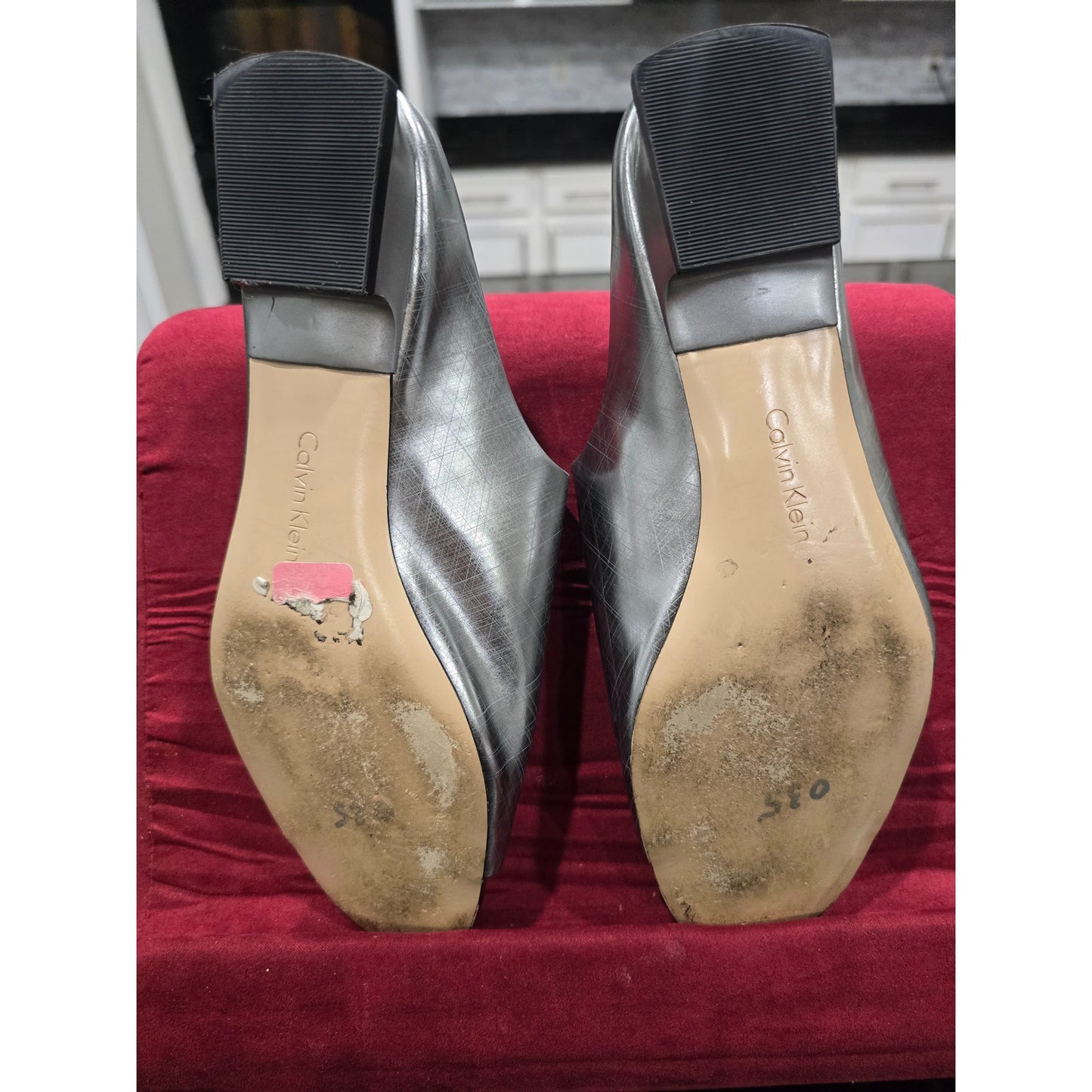 Calvin Klein Sandals Women's Size 8 Silver Leather Open Toe Slide Mule Heels