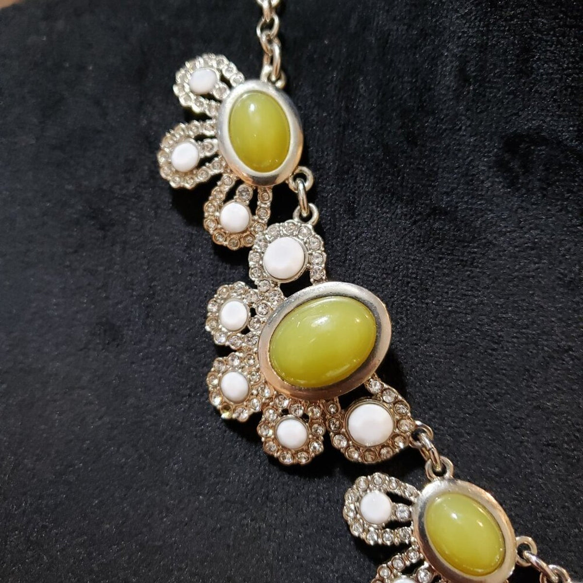 Womens Fashion Yellow Mona Lisa Stone and Beads Necklace with Lobster Clasp