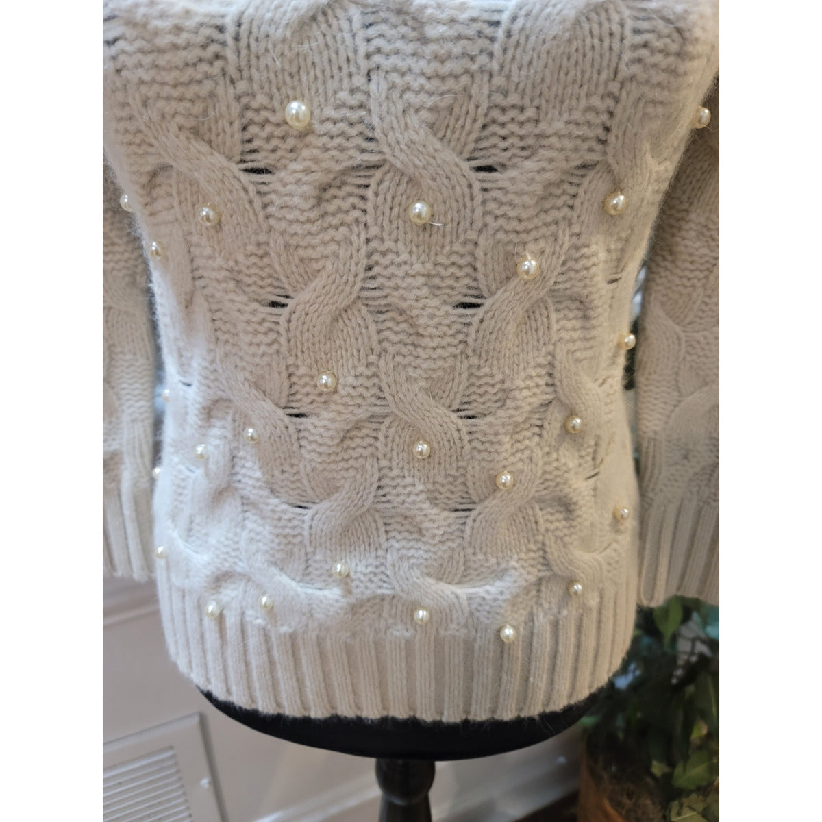 Ann Taylor Pullover Sweater Women's Medium Cream Embellished Pearl Ribbed Hem
