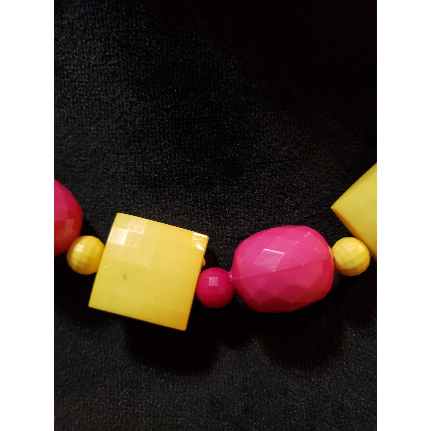 Womens Fashion Yellow Pink Multi-Shape Faceted Acrylic Beads Necklace Jewelry