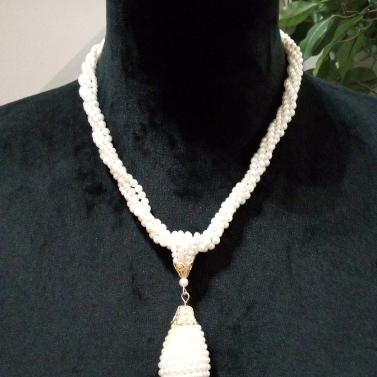 Womens Fashion Chunky Freshwater Pearl Beaded Big Pendant Collar Necklace