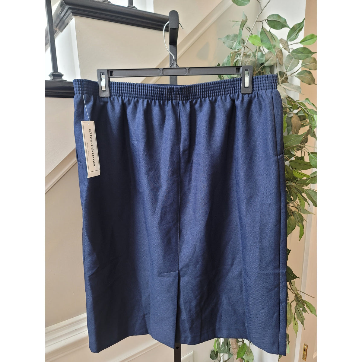 Alfred Dunner Pencil Skirt Women's Size 18 Blue Slash Pockets Back Vent Pleated