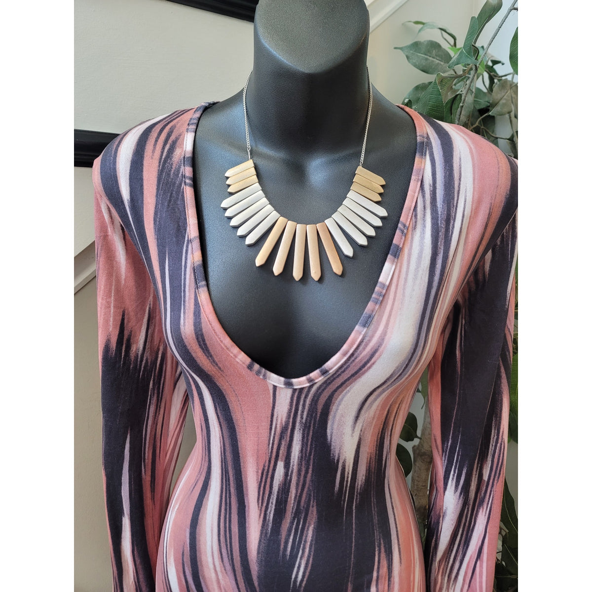 Printed Midi Dress Women's Size Small Navy Pink Polyester V Neck Long Sleeves