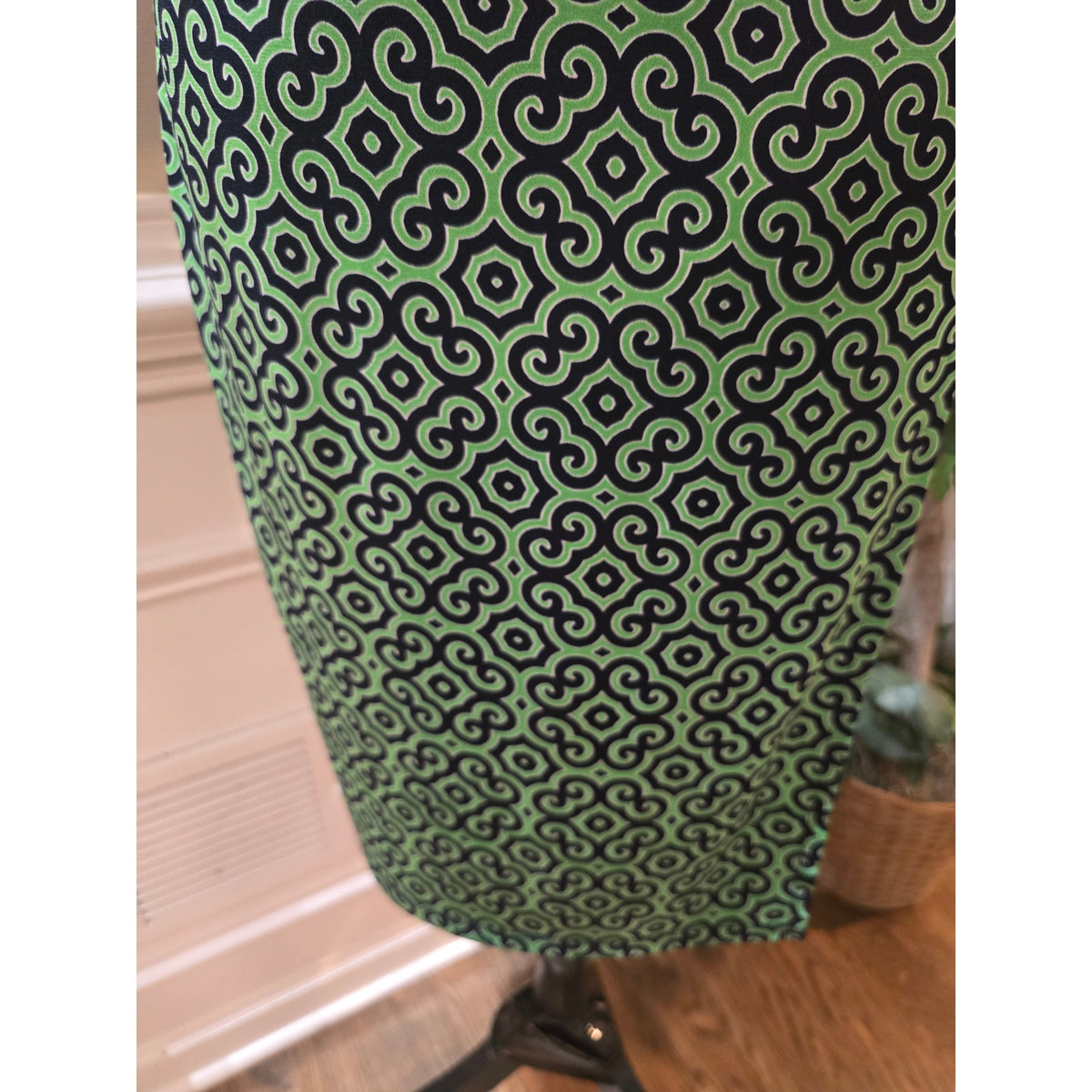 Jones New York Midi Dress Women's Medium Green/Black Geometric Faux Wrap V Neck