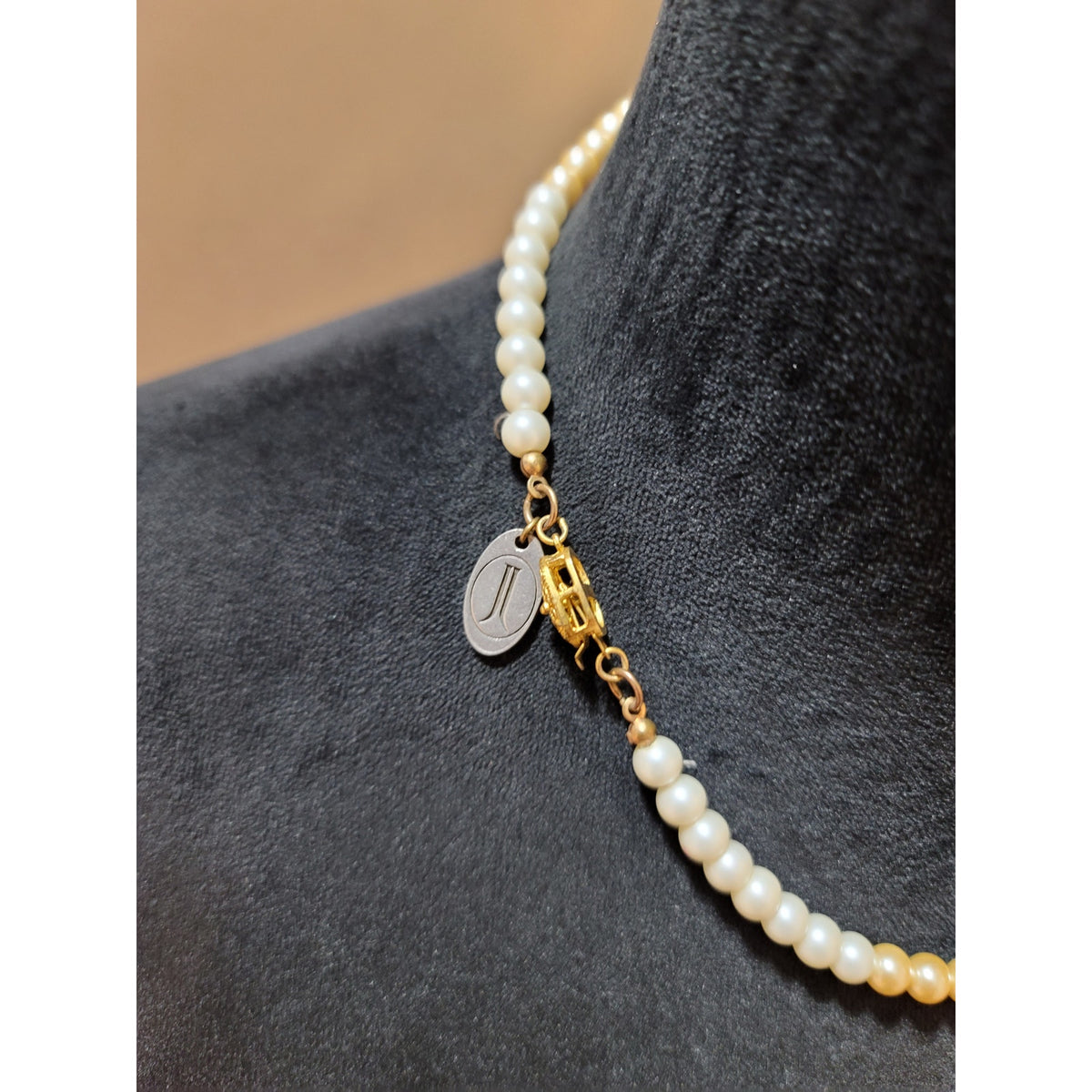 Women's Multitone Pearl Tassel Necklace With Floral Pendant And Box Clasp Design