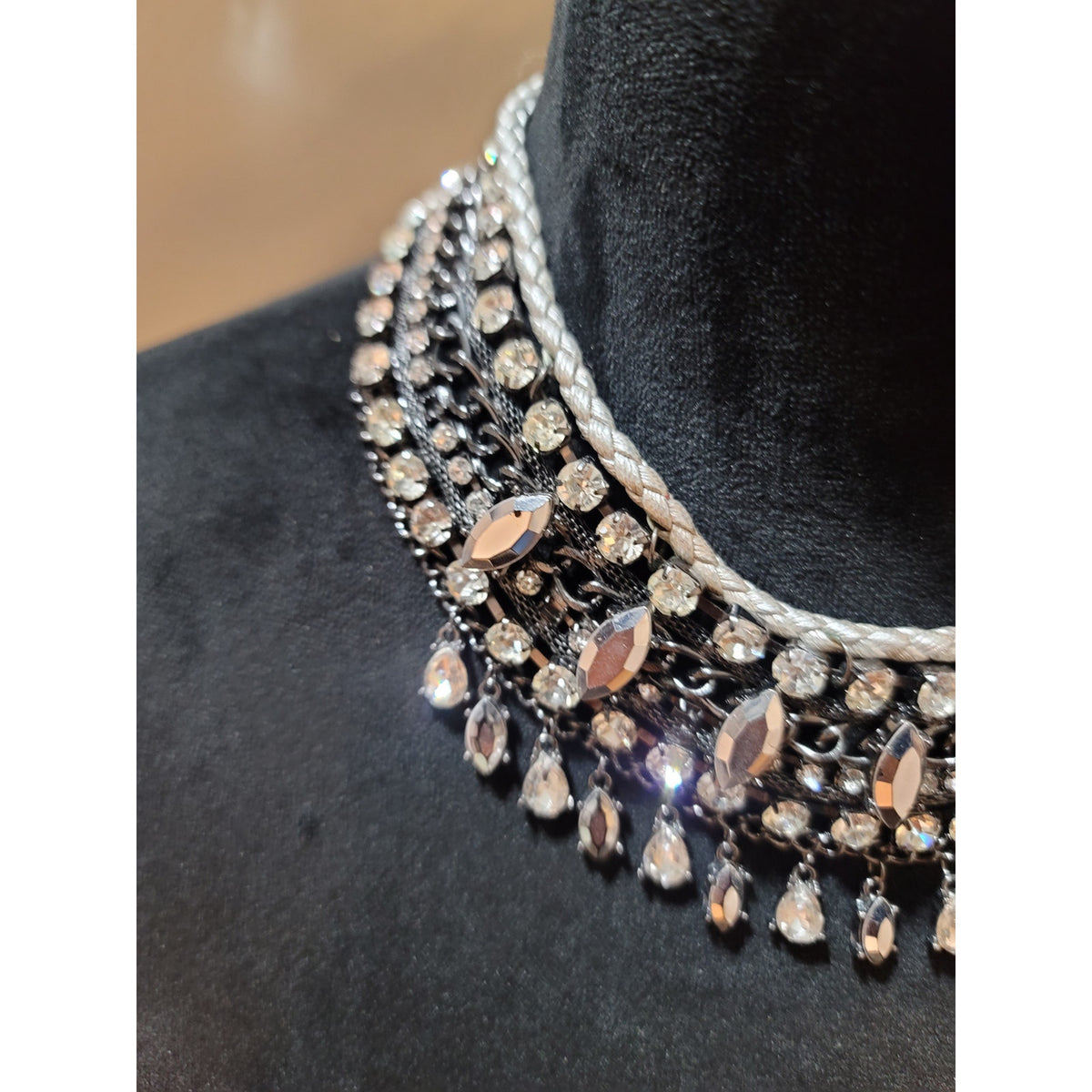 Women's Statement Rhinestone Choker And Necklace With Adjustable Chain Lock
