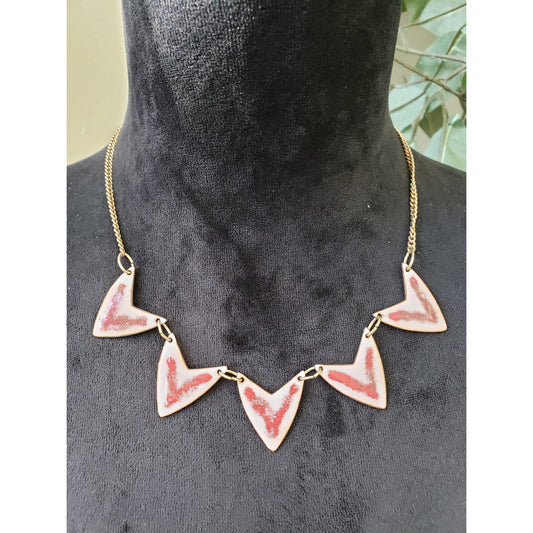 Womens Gold Tone White Red Enameled Arrow Tips Link Station Necklace /Hook & Eye