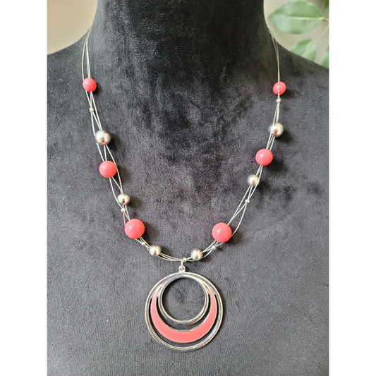 Women's Necklace Red Beaded Silver Tone Pendant Circular Design Jewelry Clasp