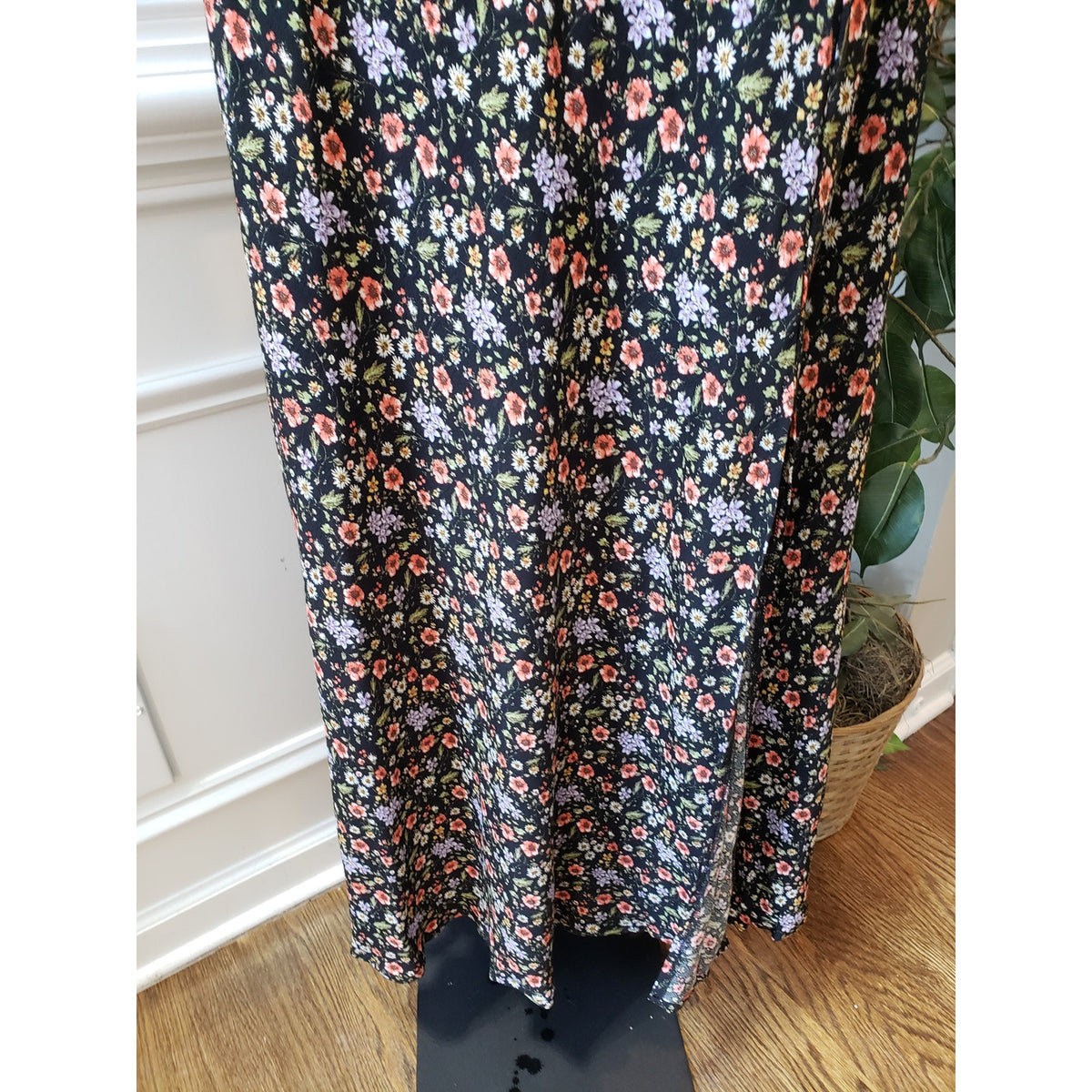Forever 21 Long Maxi Dress Womens 1X Black Floral High Thigh Slit Plunge V Neck