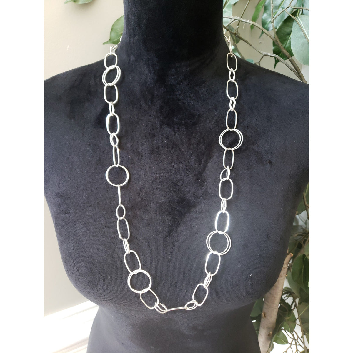 Chaps Womens Silver Tone Circle Rings Chain-Link Necklace Jewelry with Lobster
