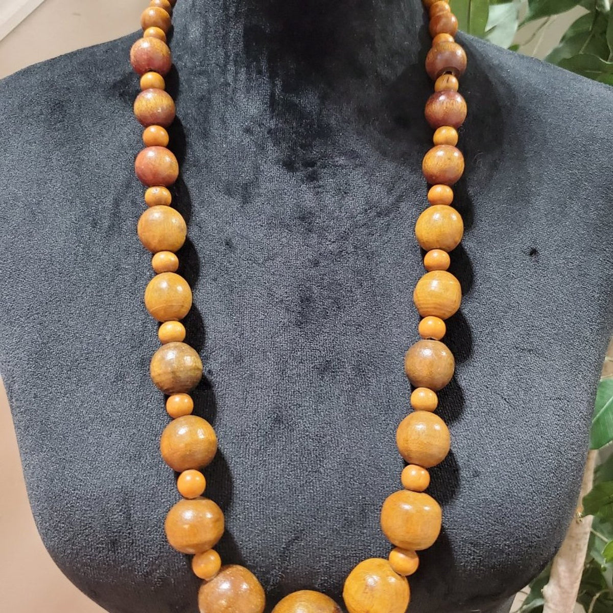 Womens Fashion Large Tibetan Amber Wood Bead Collar Long Necklace Jawelry