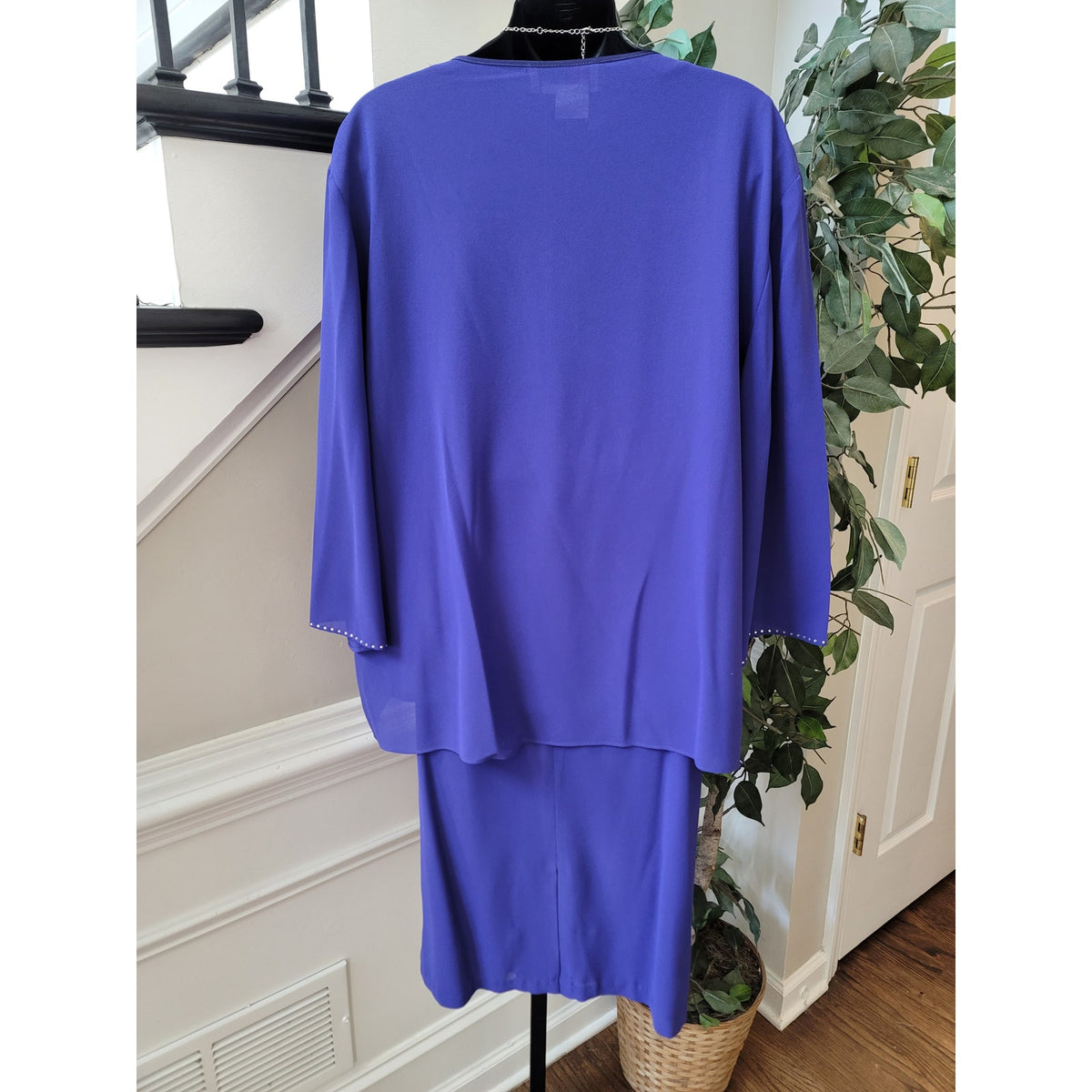 EY Boutique Skirt Suit Women's SZ 18 purple Rhinestone Button Front Back Zipper