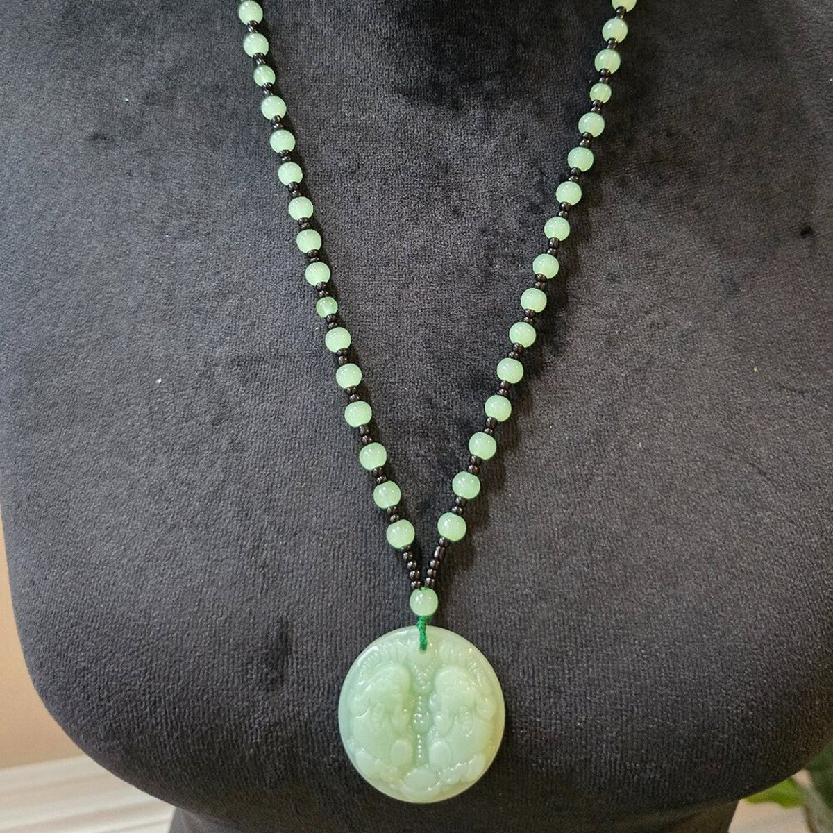 Womens Light Green Jade & Black Accents Seed Bead Pixiu Circle Pendant Necklace