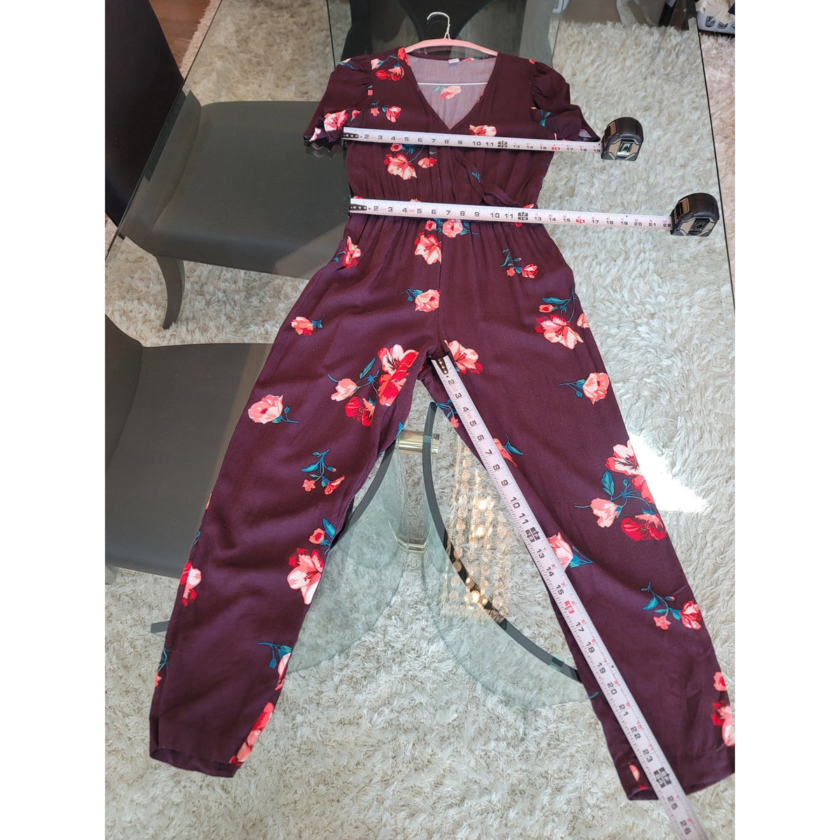 Old Navy Floral Wrap Jumpsuit Women's Size Small Burgundy Short Sleeves V Neck