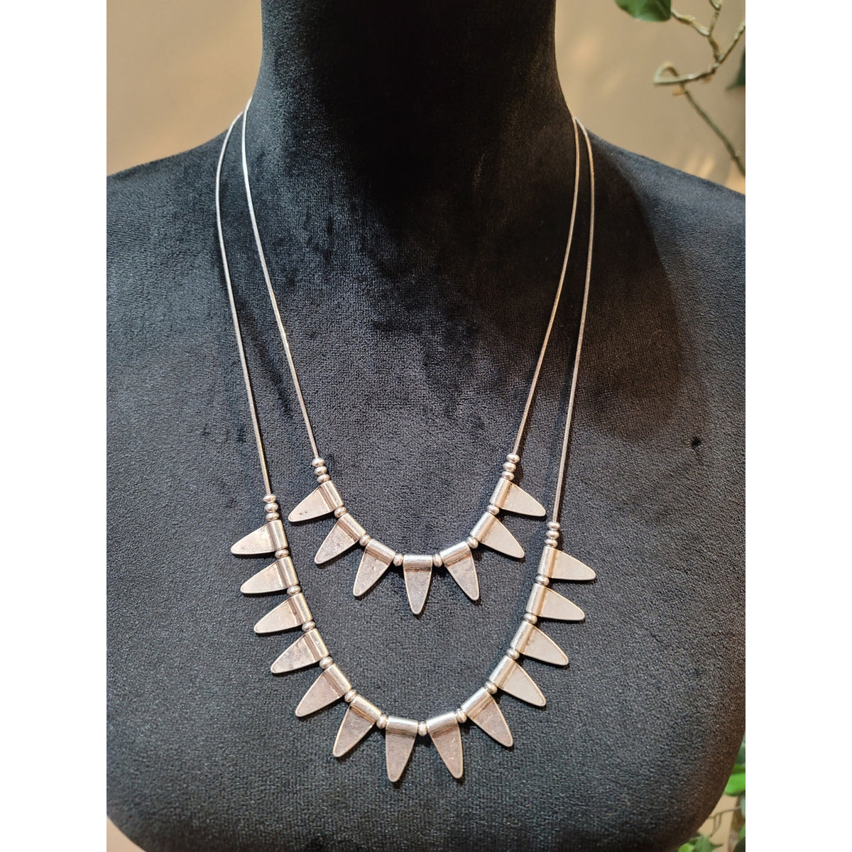 Women's Stylish Silver Necklace with Triangular Pendants Bold Fashion Statement
