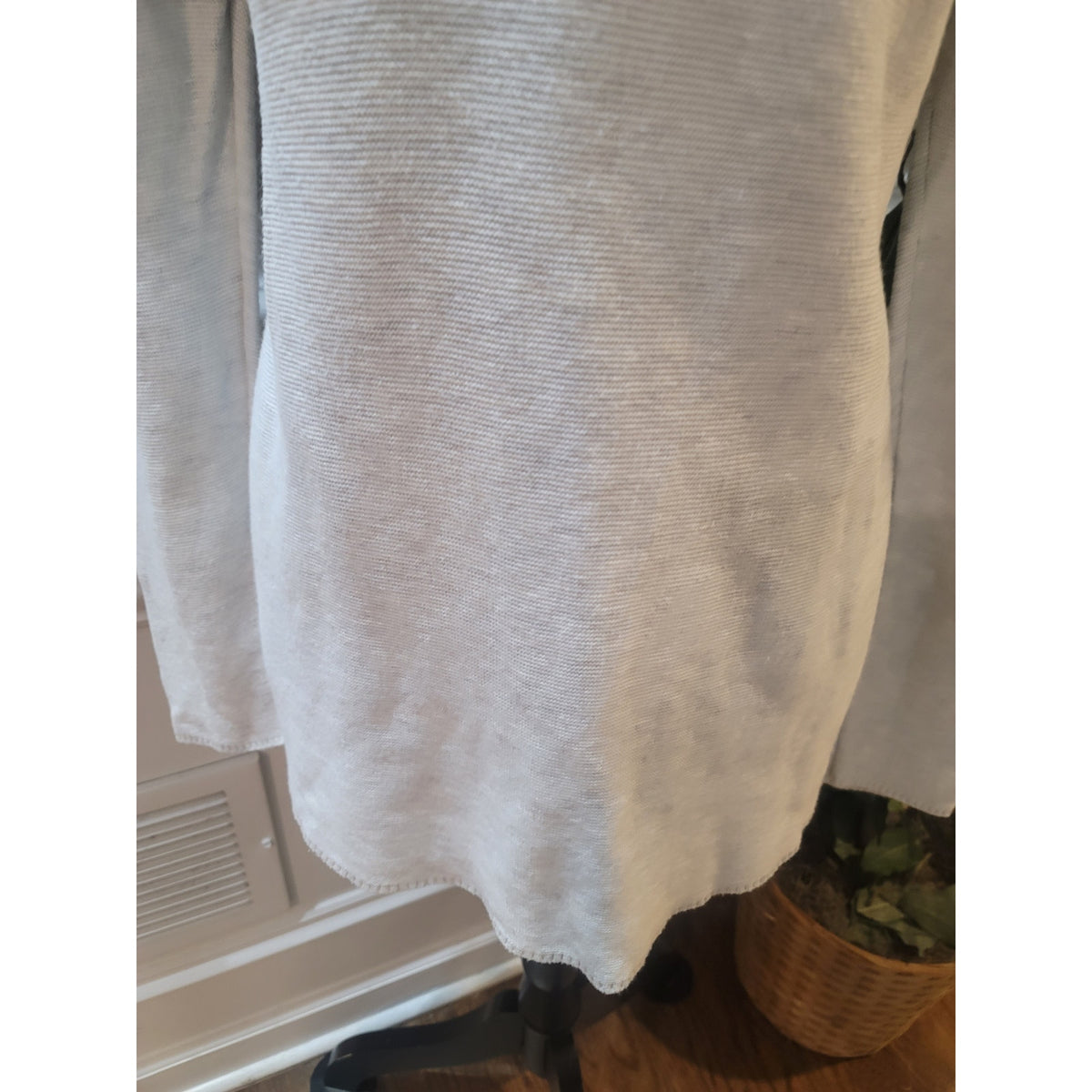 Ann Taylor Pullover Sweater Women's Medium Beige Ribbed Crew Neck Long Sleeve