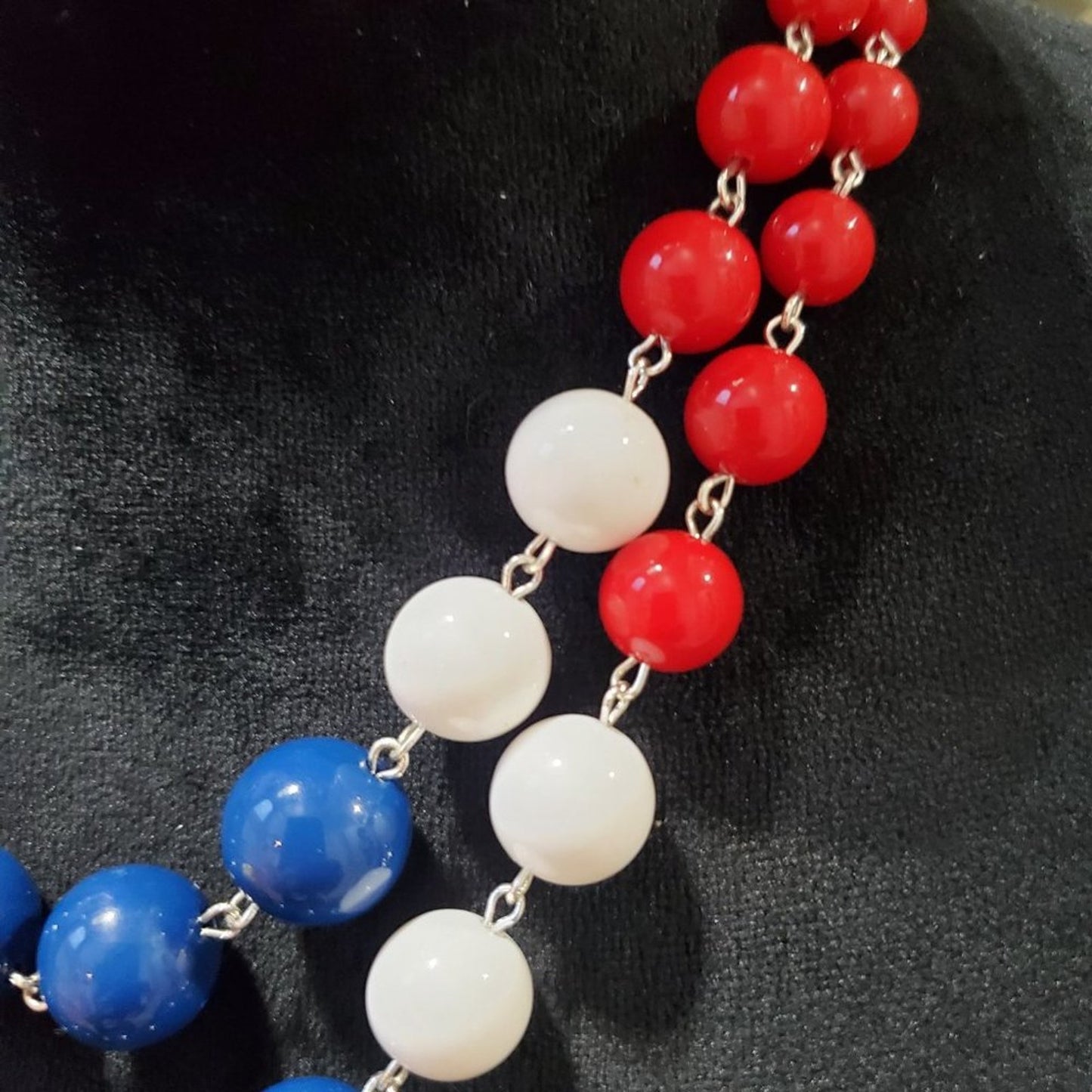 Womens Fashion White Blue Red Lucite Bead Opera Collar Necklace w/ Lobster Clasp