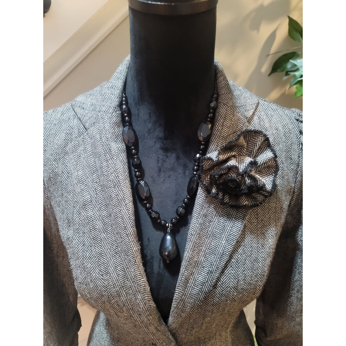 Stooshy Tweed Blazer Women’s Medium Gray Herringbone Ruched Sleeve Faux Pockets