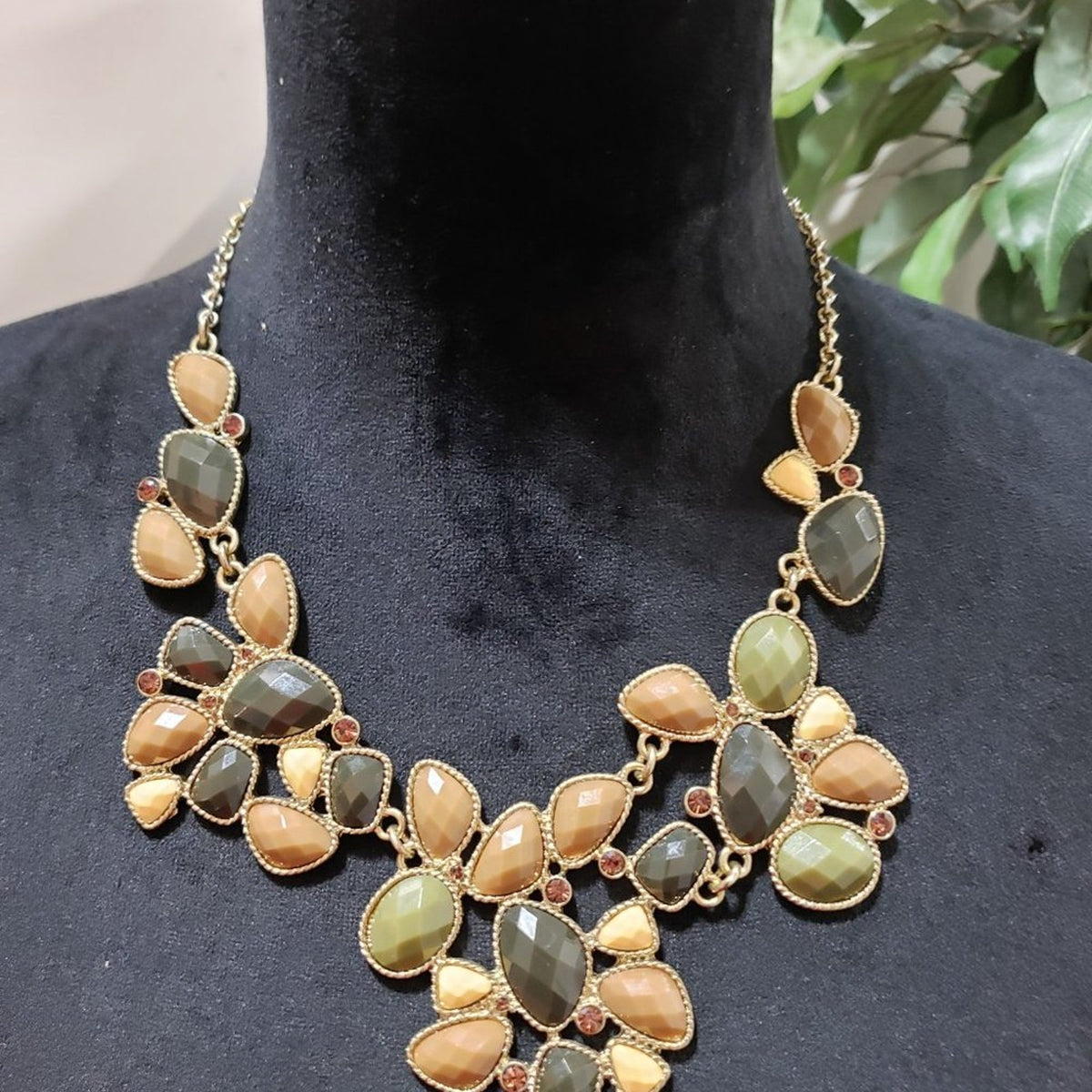 Womens Fashion Multi Color Gemstones Beaded Statement Bib Necklace